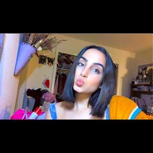 Meet your Posher, Nadia